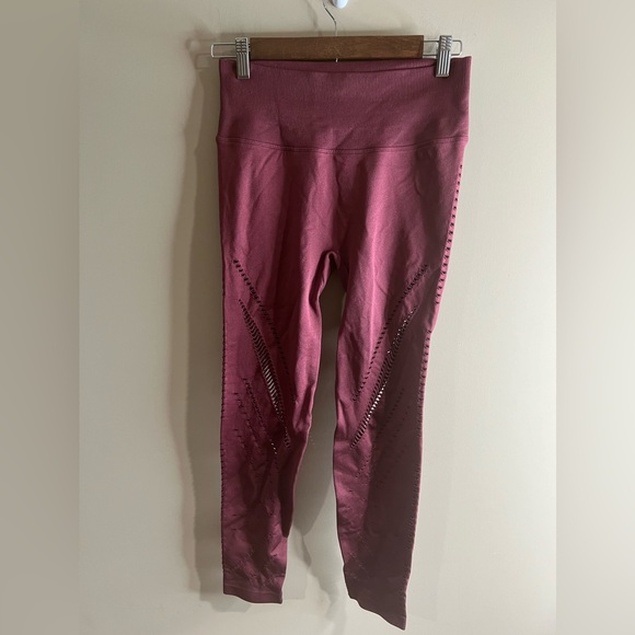 Victoria sport high rise seamless tight size medium - Picture 4 of 10